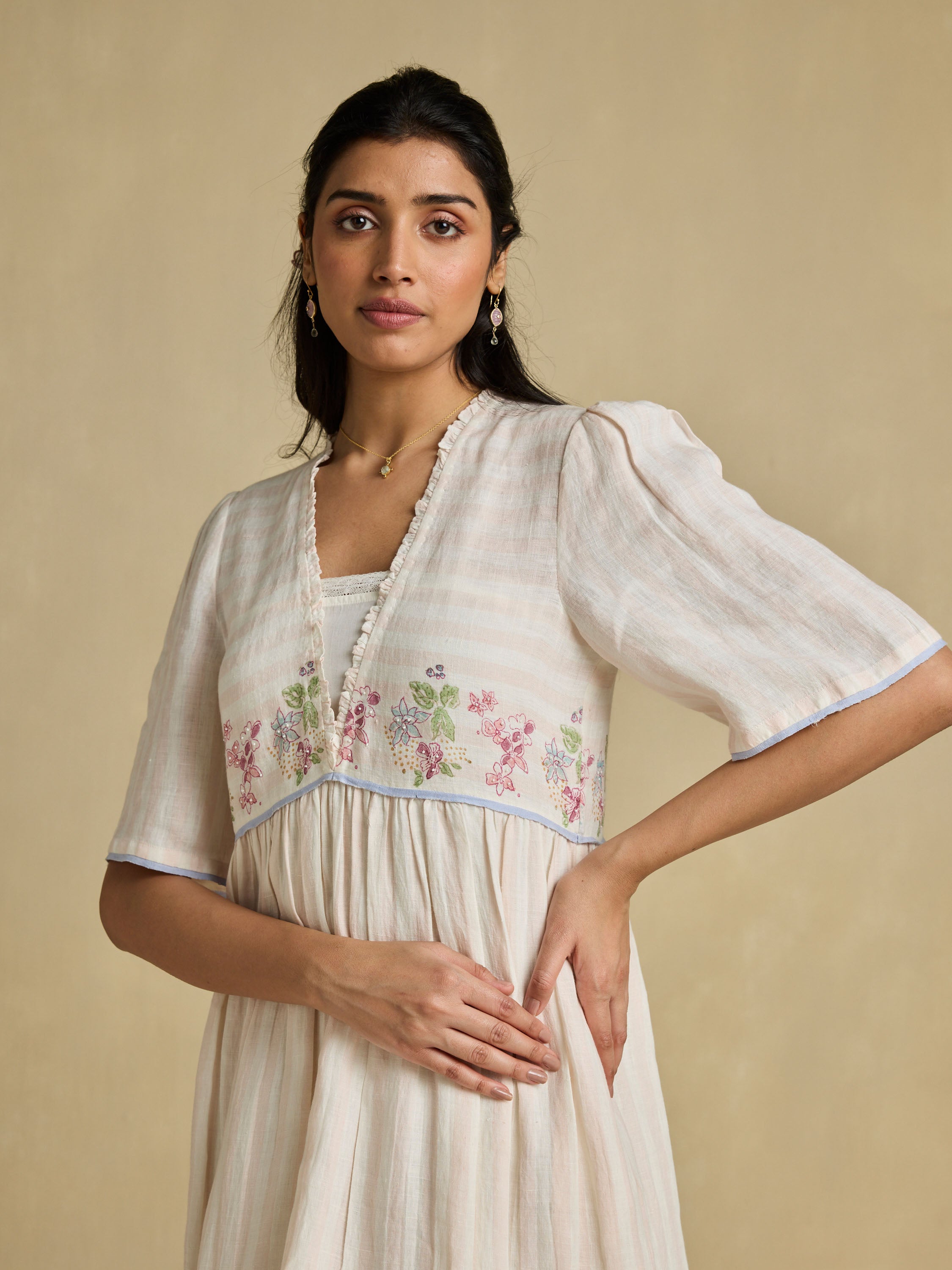 Chalk Flowers Linen Dress
