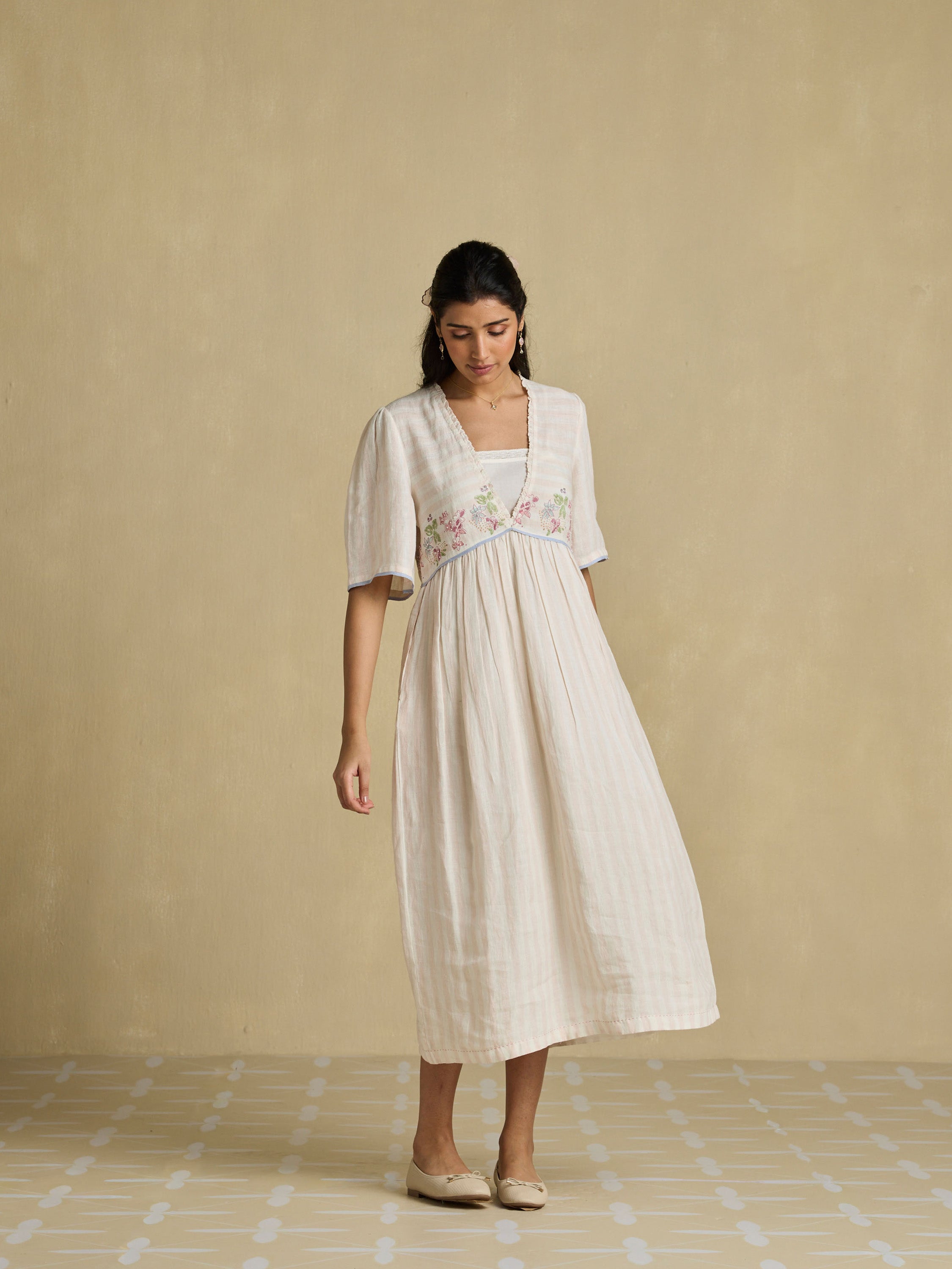 Chalk Flowers Linen Dress