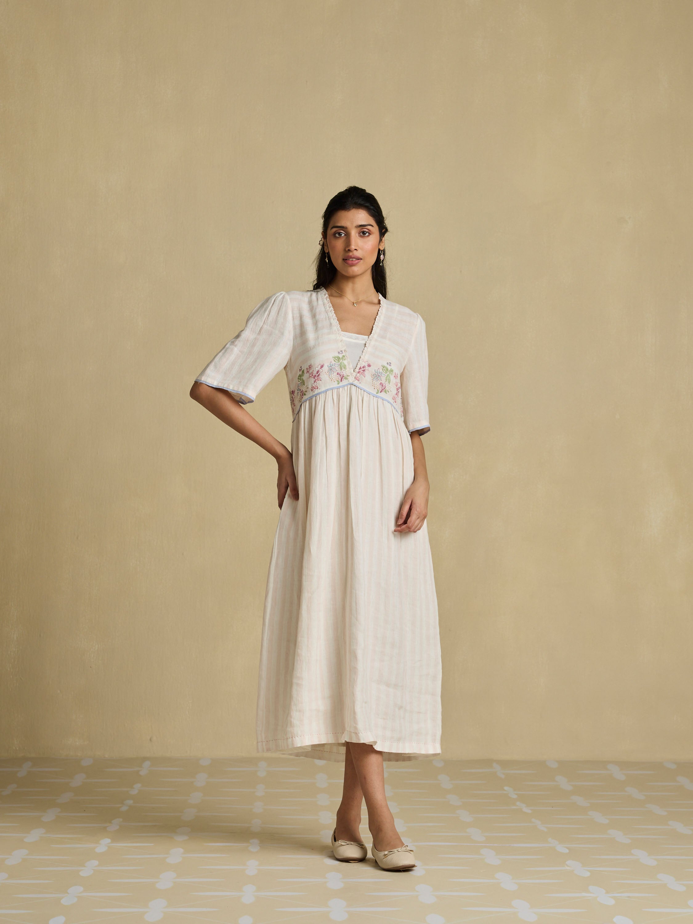 Chalk Flowers Linen Dress