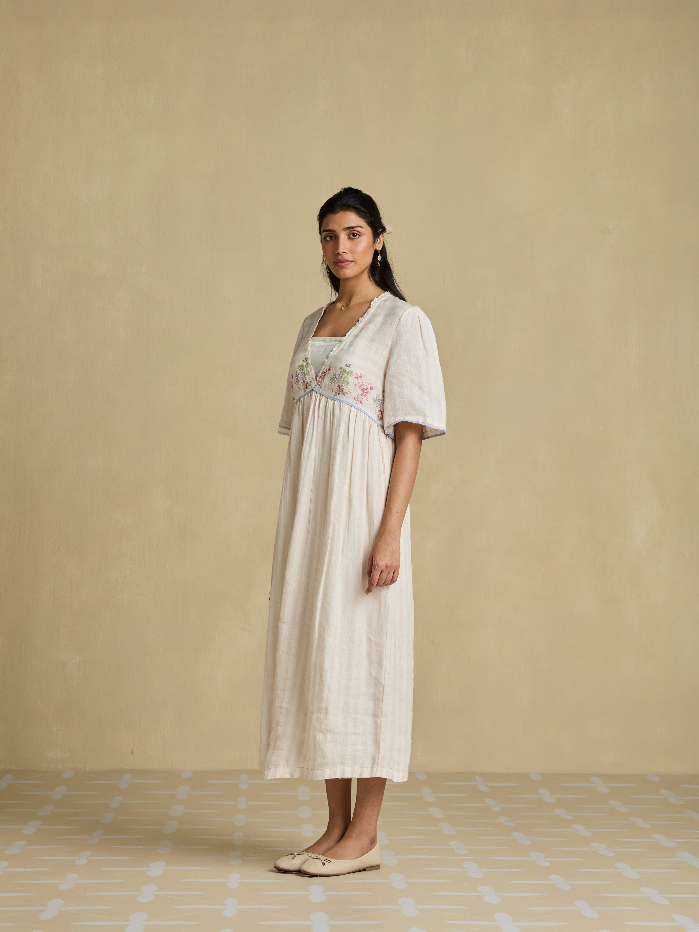 Chalk Flowers Linen Dress
