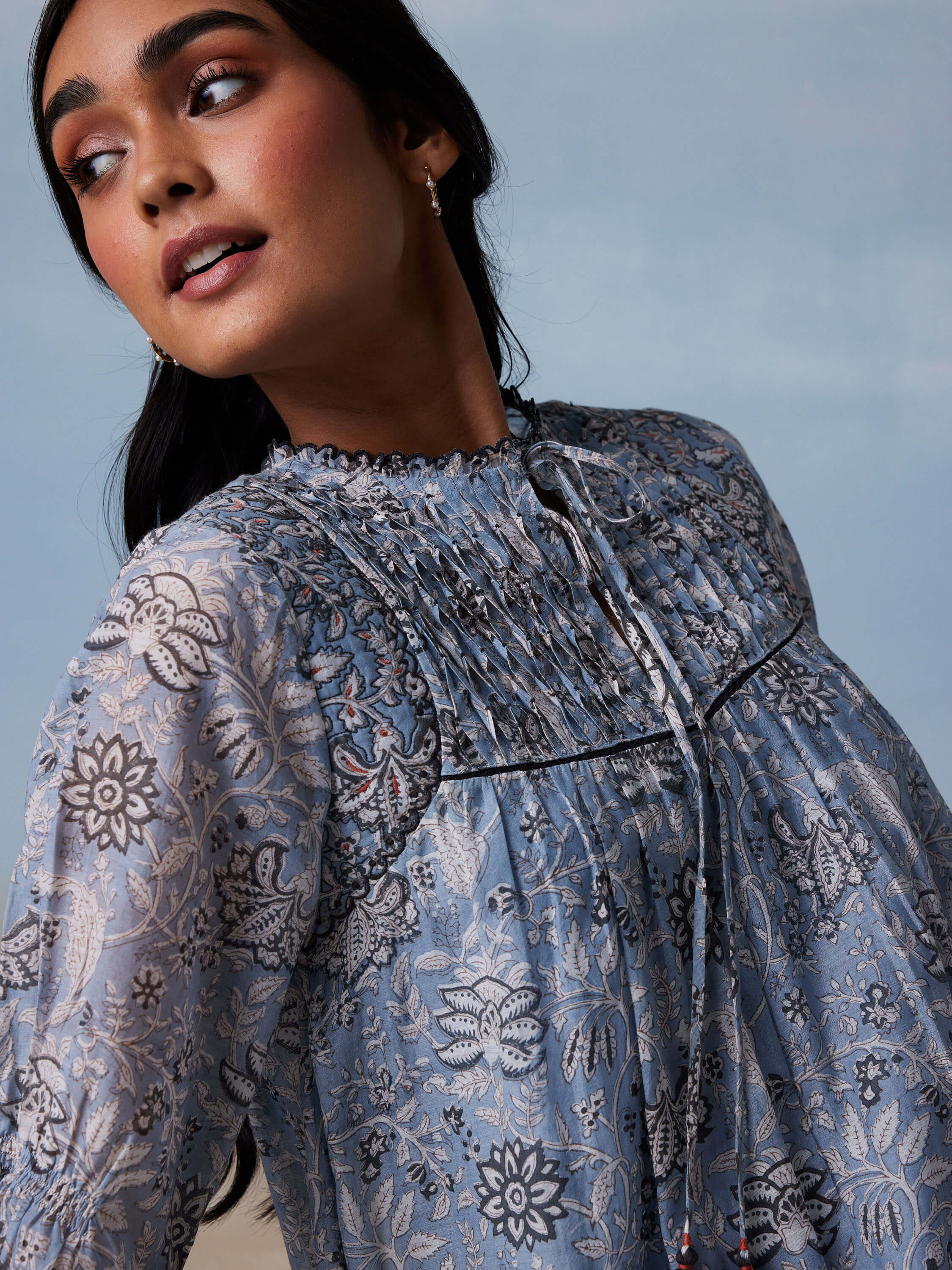 Cottage Tie-bow Dress - Image 7