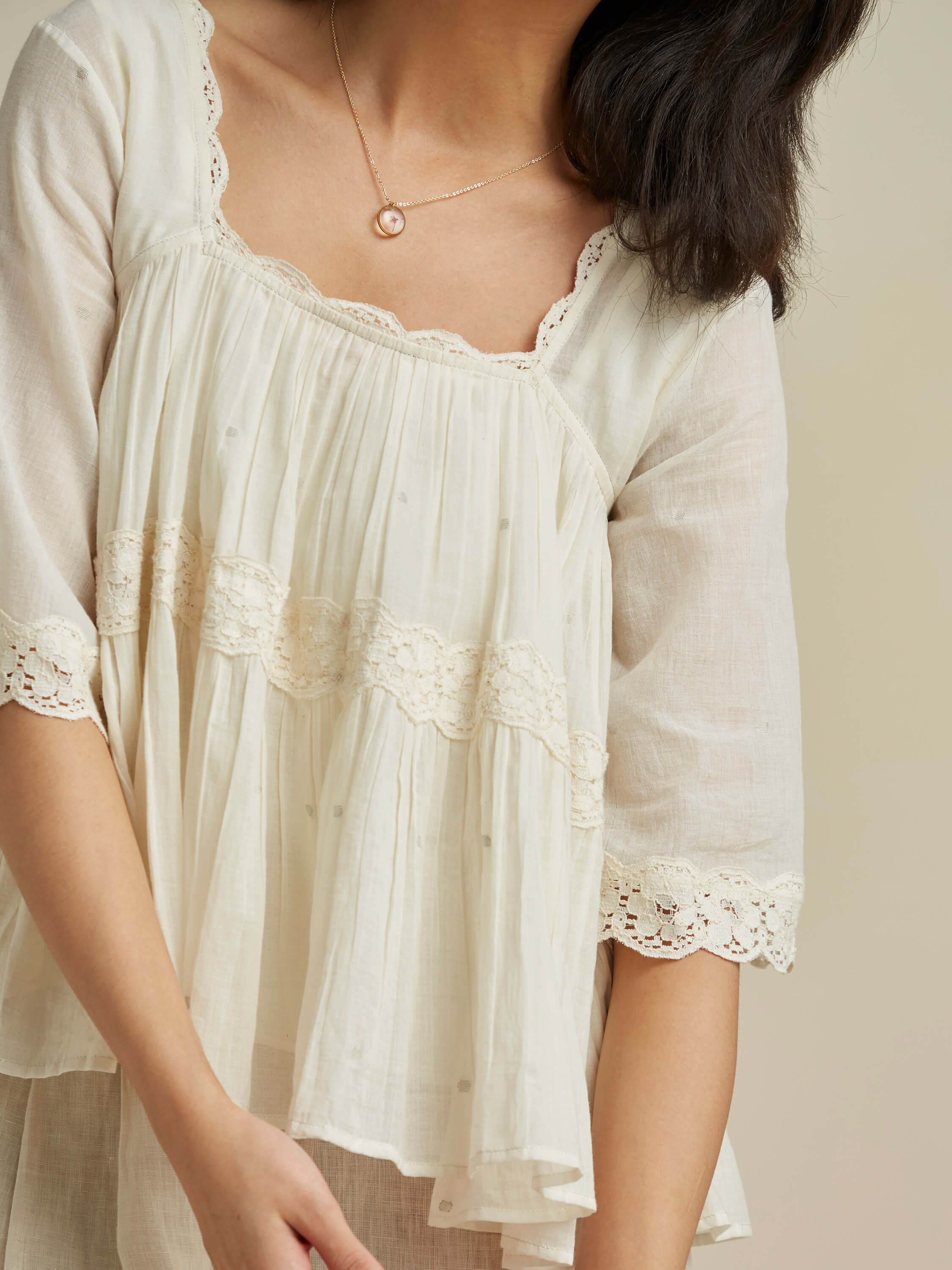 Swirling High Low Blouse - BunaStudio