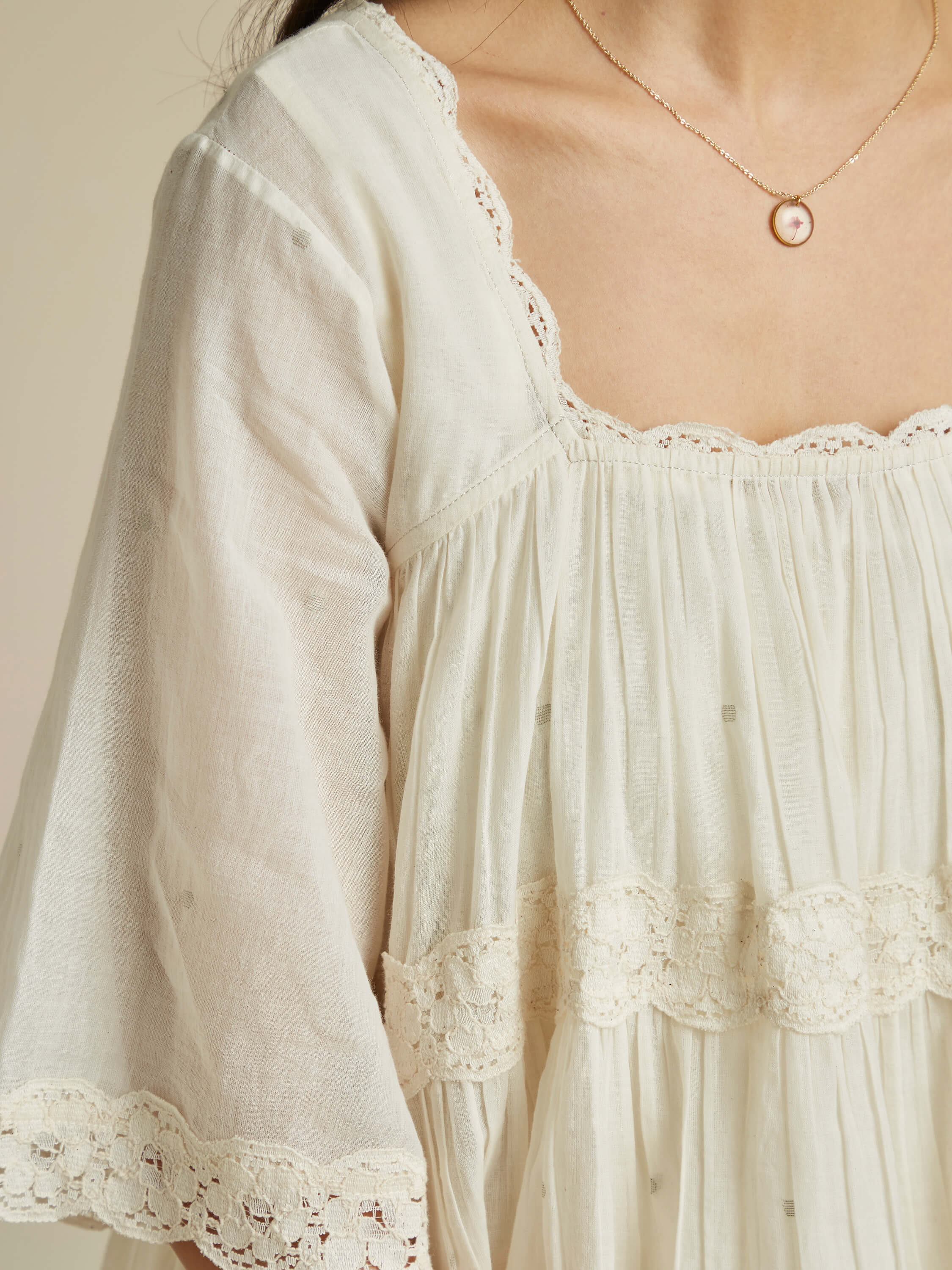 Swirling High Low Blouse - BunaStudio