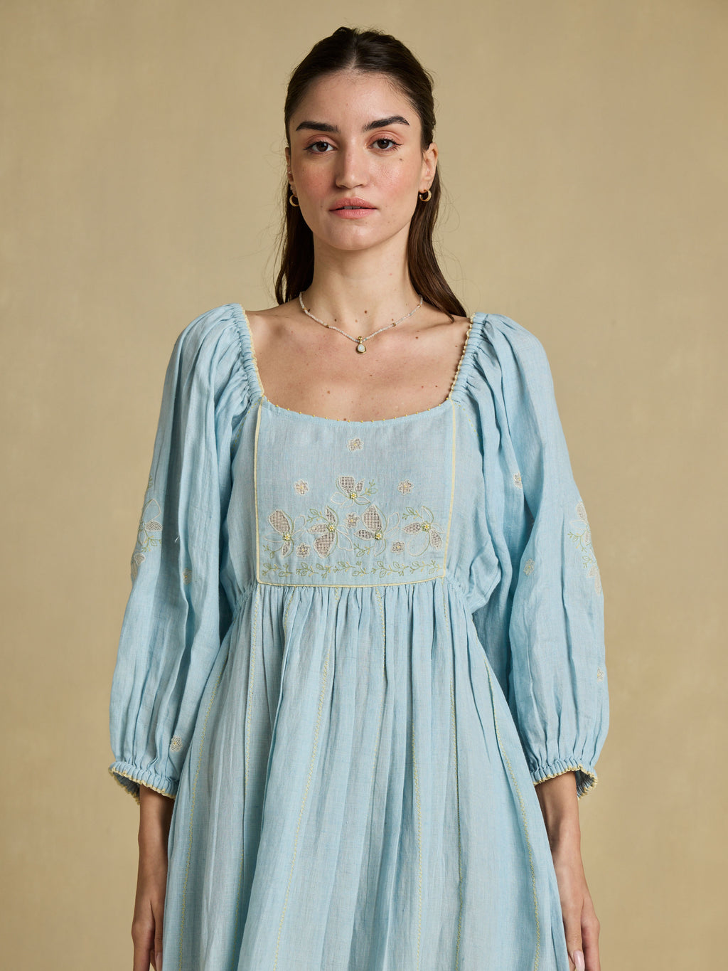 una linen embroidered dress Unrushed 6-Drawer Emerald Green Modest Prom this midi dress is SIZ:45