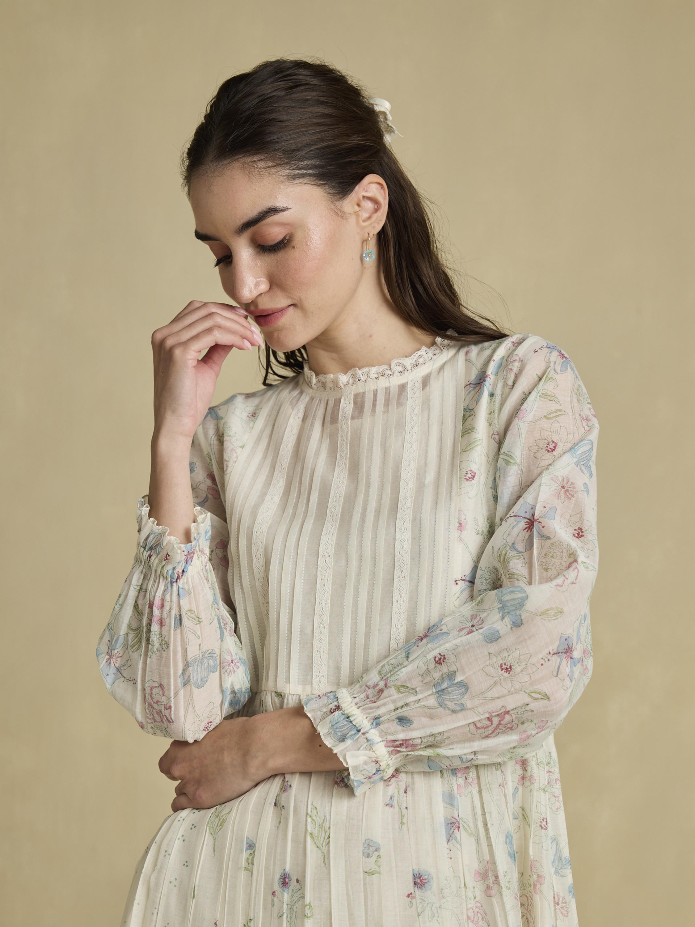 Tranquil Lace Midi Dress