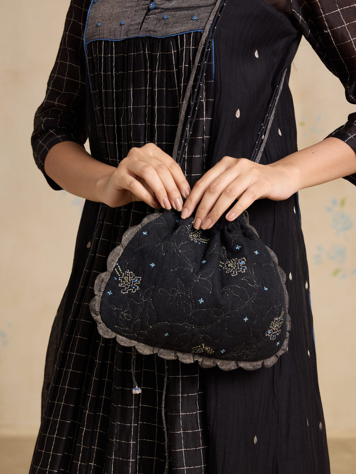 Duskwoven Quilted Bag