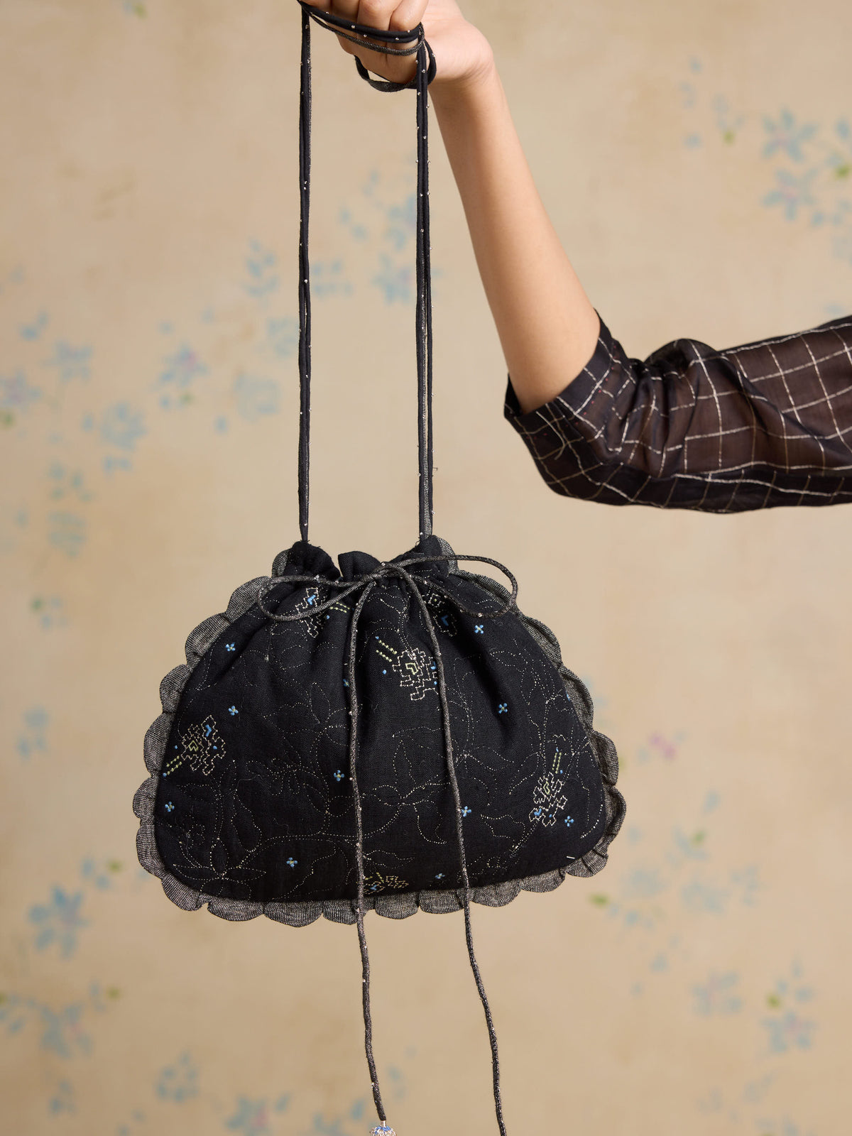 Duskwoven Quilted Bag
