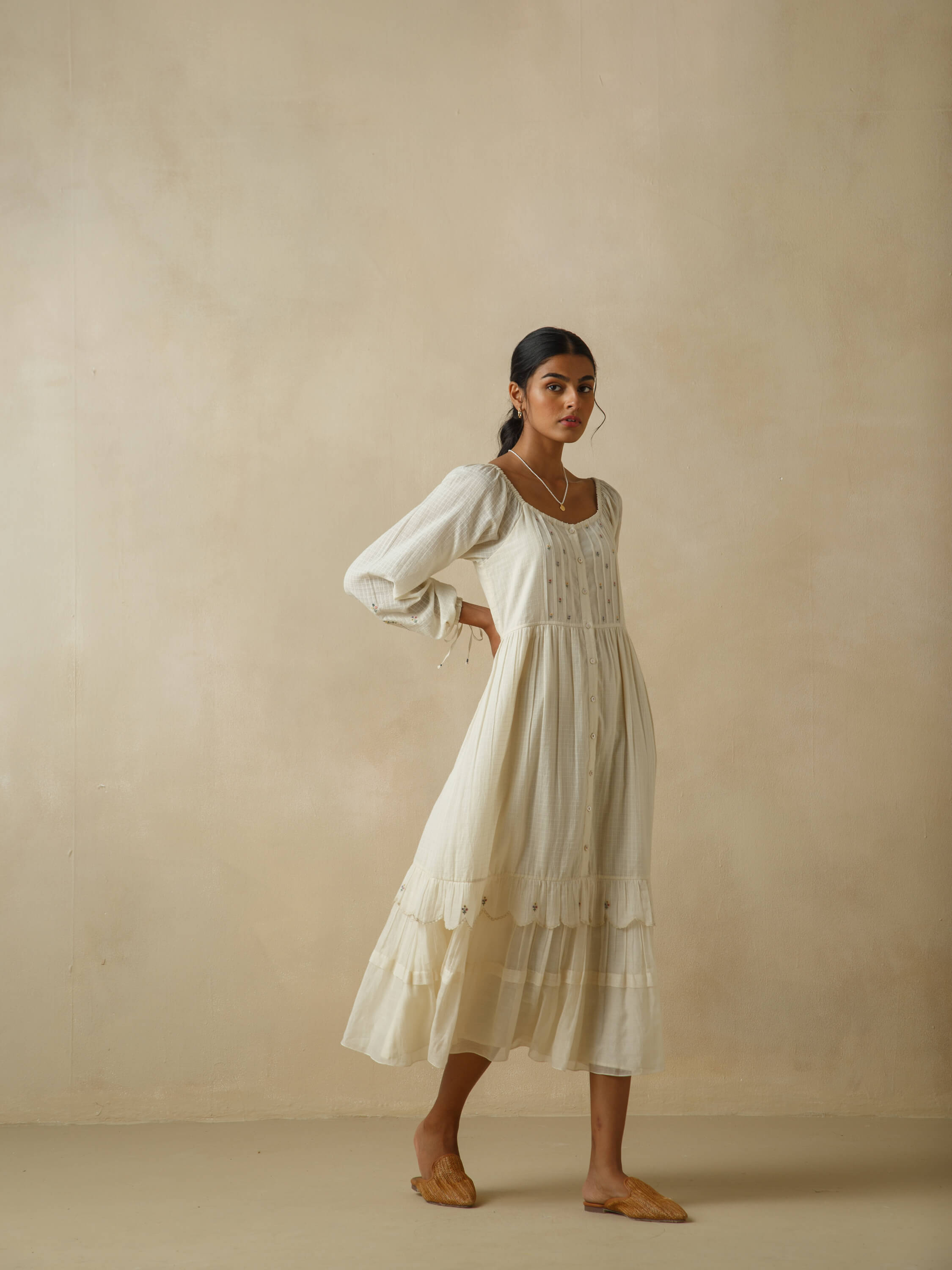 Antique White Scallop Tier Dress - Image 3