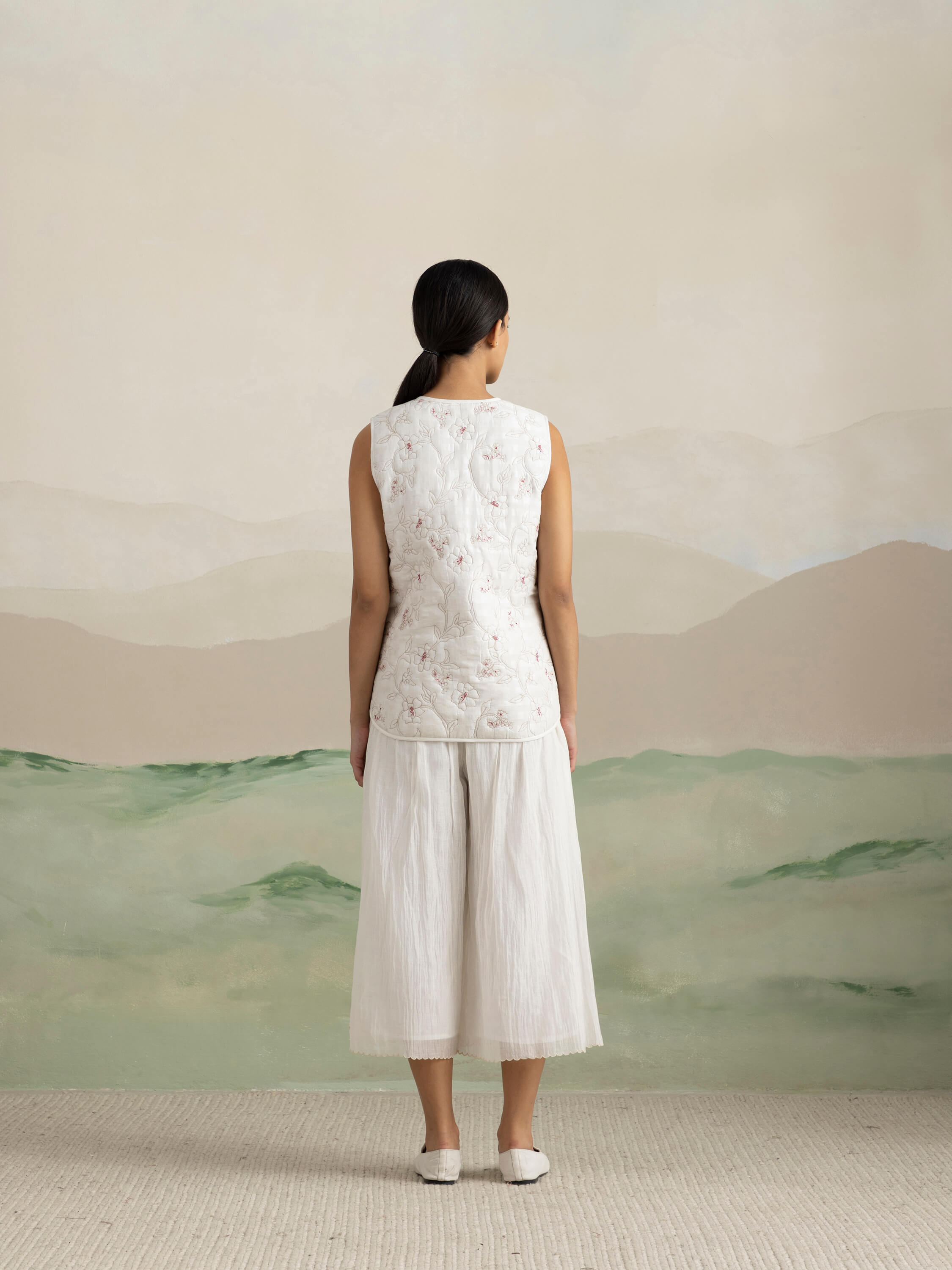 Snow Quilt Gilet - Image 3